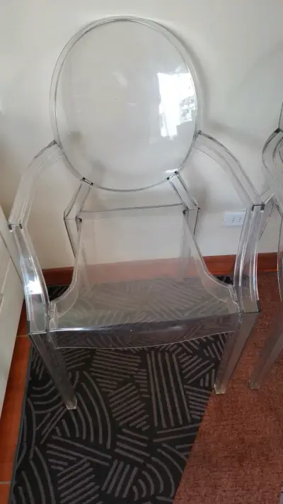 Sillas transparentes de acrílico modernas - miniatura 2