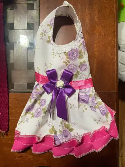 Vestido huasa para mascotas con flores y lazo - miniatura 1