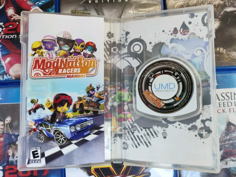 Juego PSP ModNation Racers en buen estado - 3