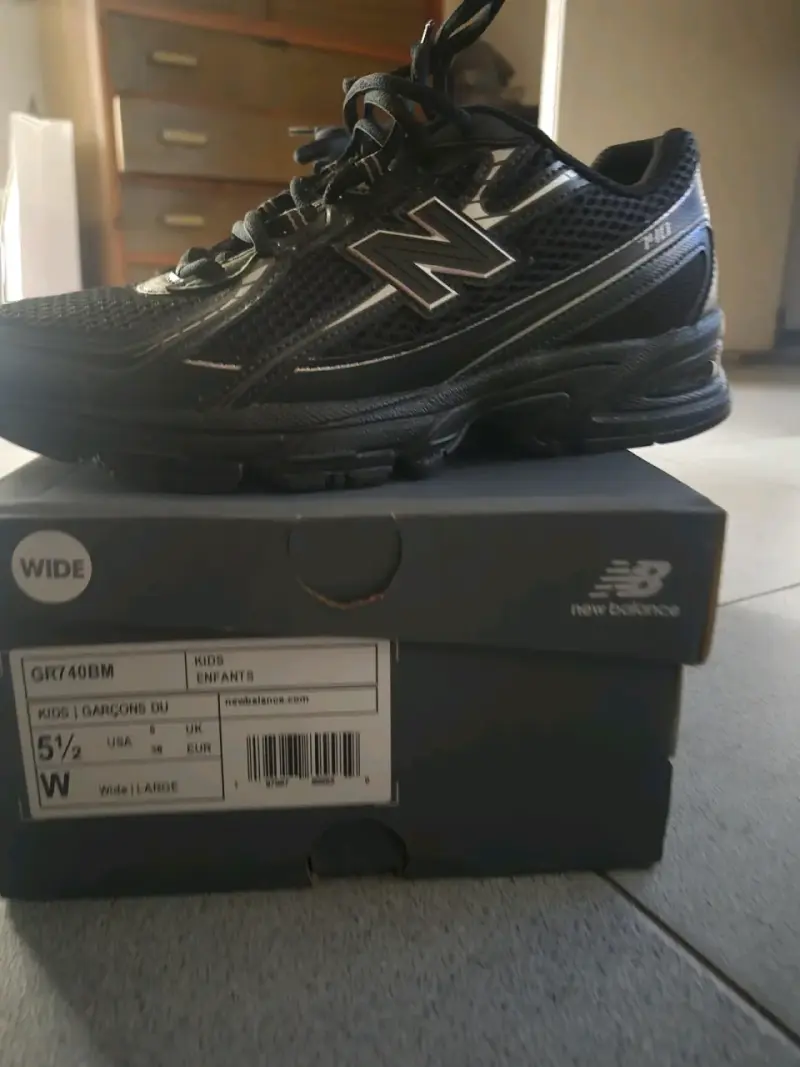 Zapatillas New Balance T410 para niños, negras - 1