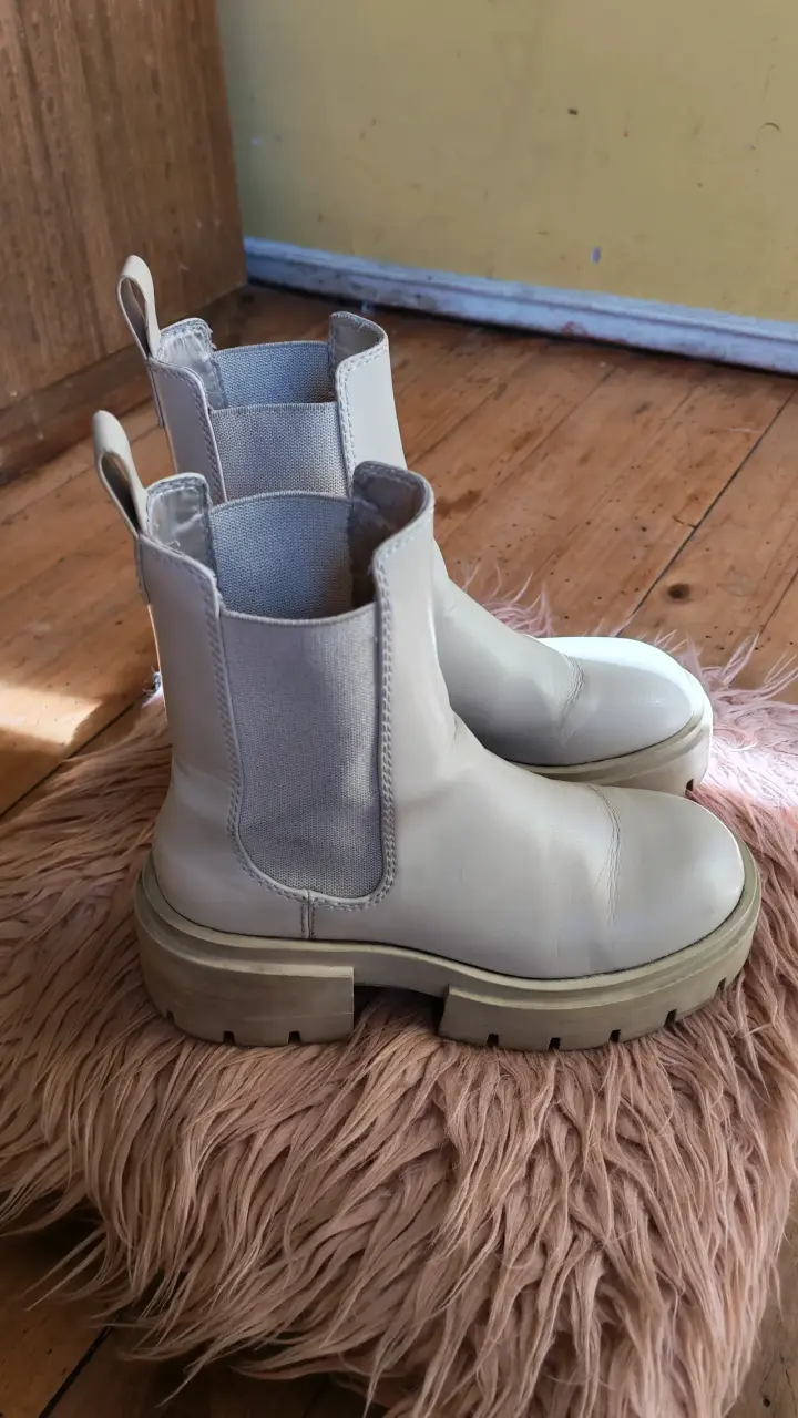 Botas beige de cuero vegano con plataforma - 3