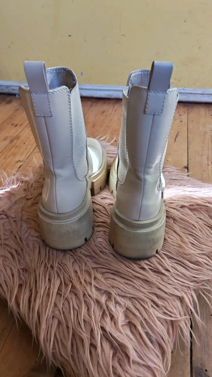 Botas beige de cuero vegano con plataforma - 4