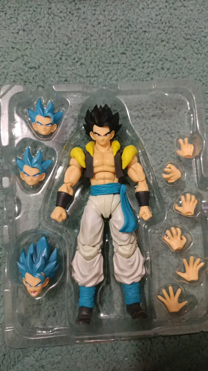 Figura de acción Gogeta Super Saiyan Bandai - 2