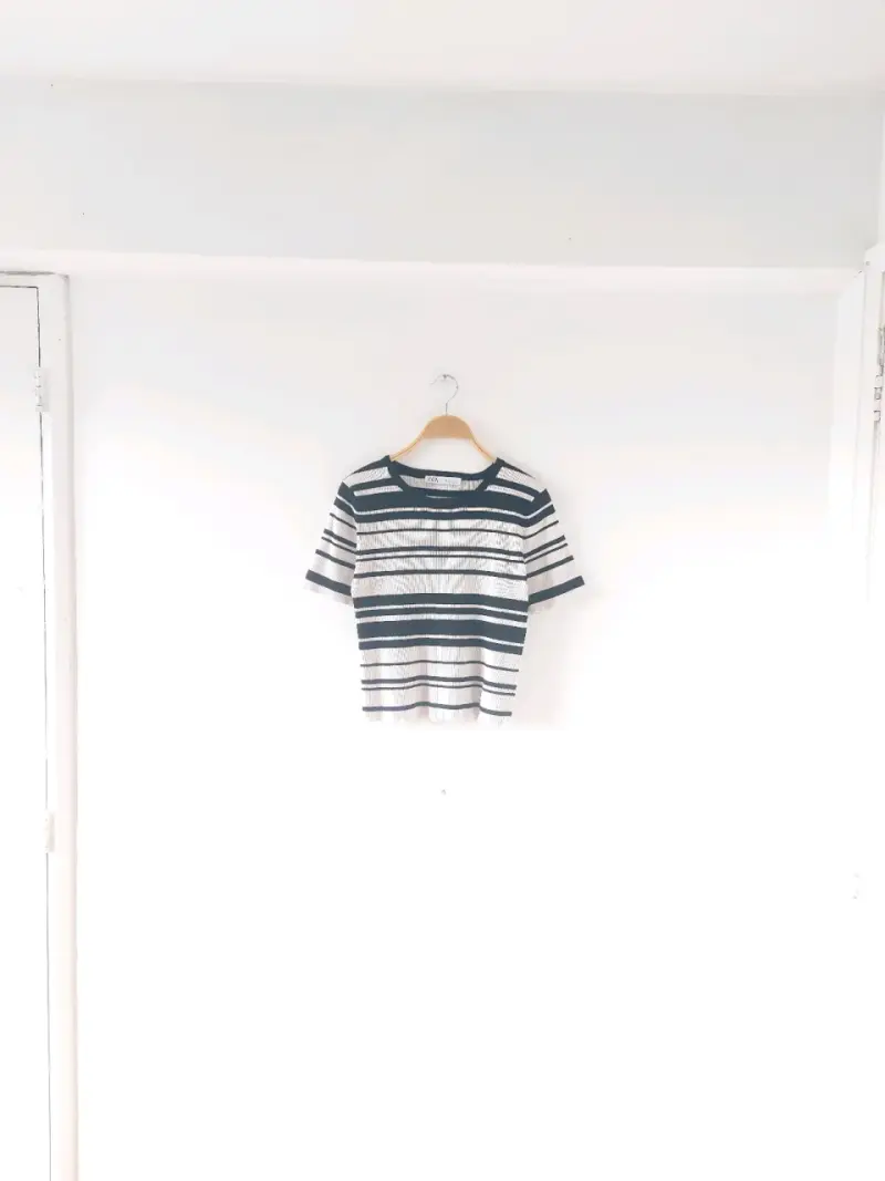 Polera a rayas blanco y negro para mujer