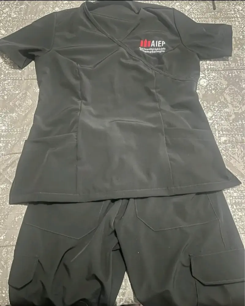 Uniforme de Cosmetología AIEP negro - 3