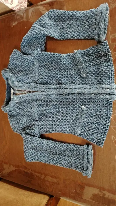 Chaqueta de mezclilla azul con textura - miniatura 1