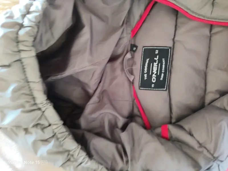 Chaqueta acolchada gris con capucha O'Neill - 3