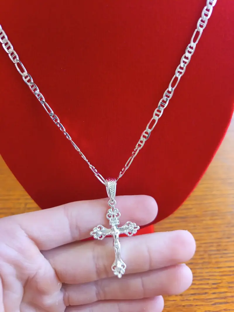 Collares de plata con cruces elegantes - 3