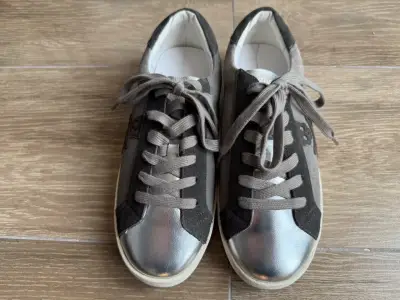 Zapatillas casuales color gris metálico - miniatura 1