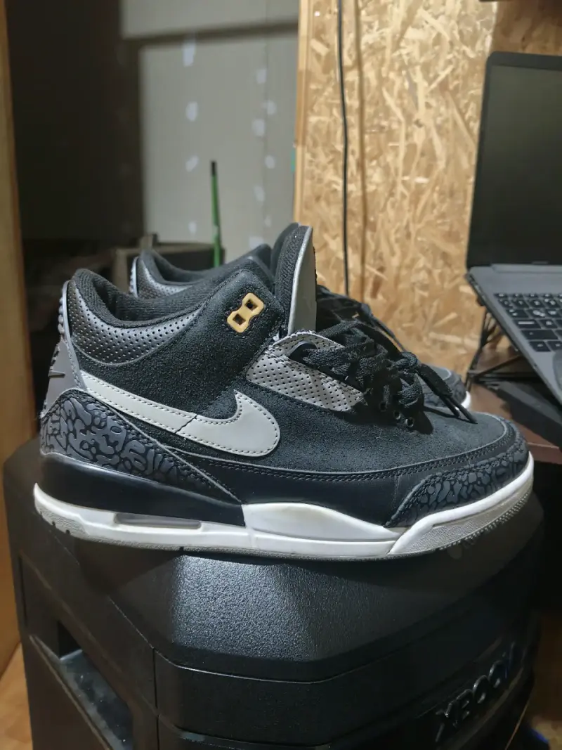 Jordan 3 Tinker - 3
