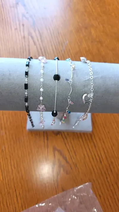 Set de Pulseras de Plata y Piedras Decorativas - miniatura 1