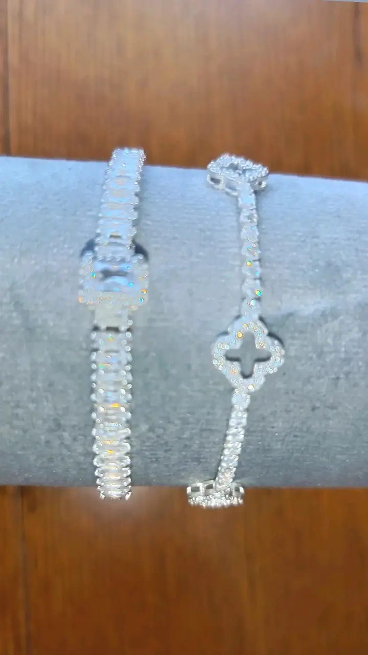 Pulseras de plata con diseño elegante - 1