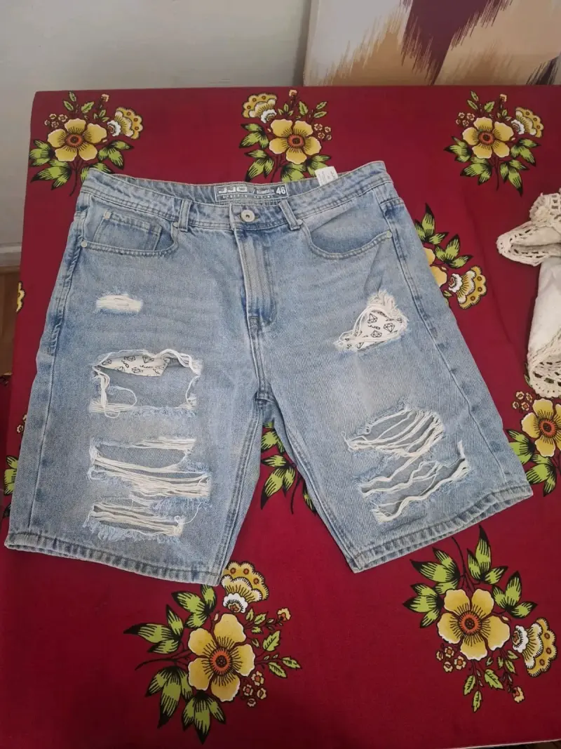 Shorts de mezclilla JJXX con diseño desgastado - 2