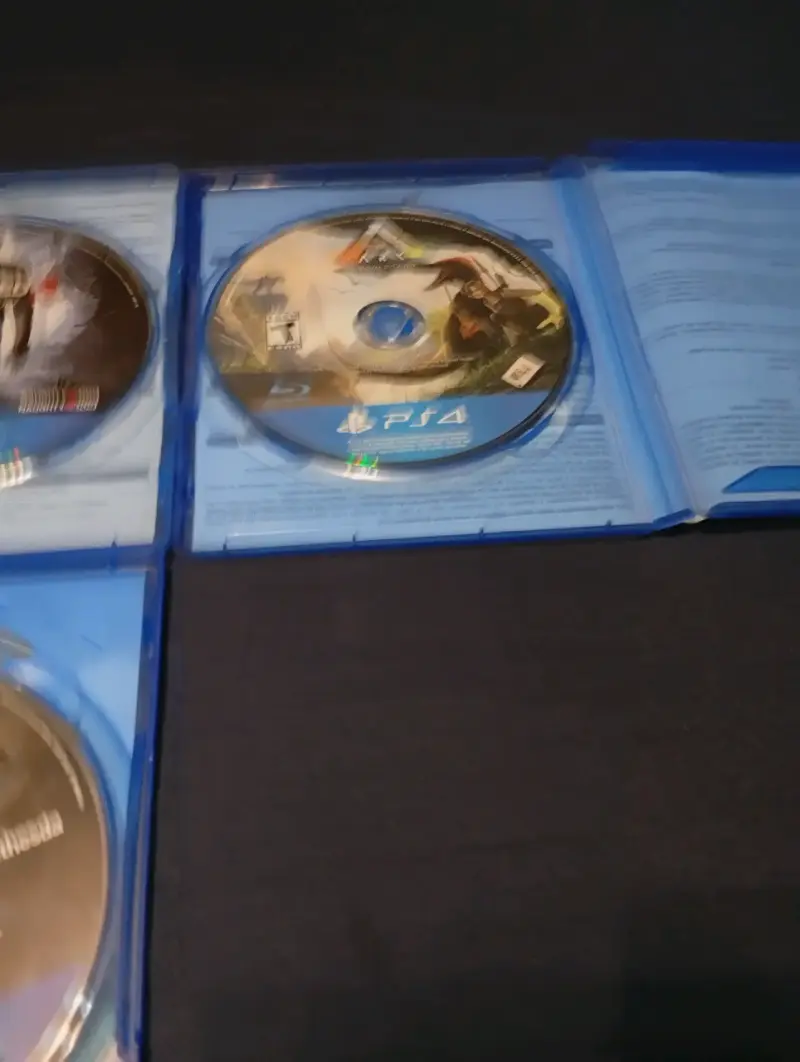 Consola PS4 con control y juegos incluidos - 2