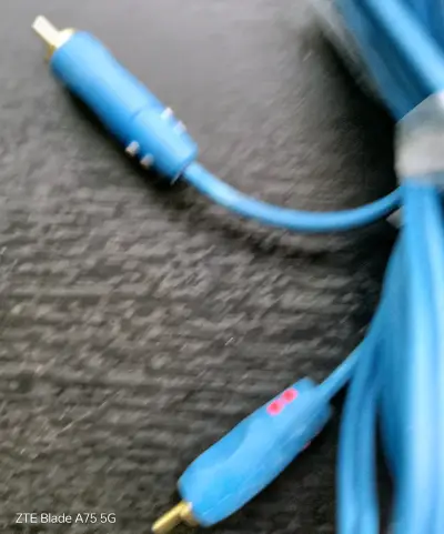 Cable RCA azul (doble) de tres metros - miniatura 2