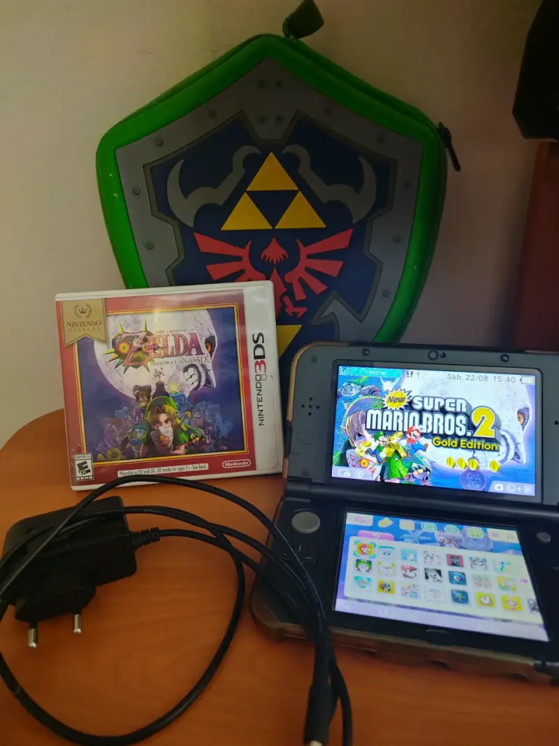 Consola Nintendo 3DS XL Edición Zelda con Funda - 6