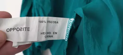Blusa verde de viscosa Opposite Basics - miniatura 3