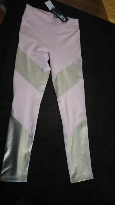 Leggings deportivos rosados con detalles metálicos - miniatura 2