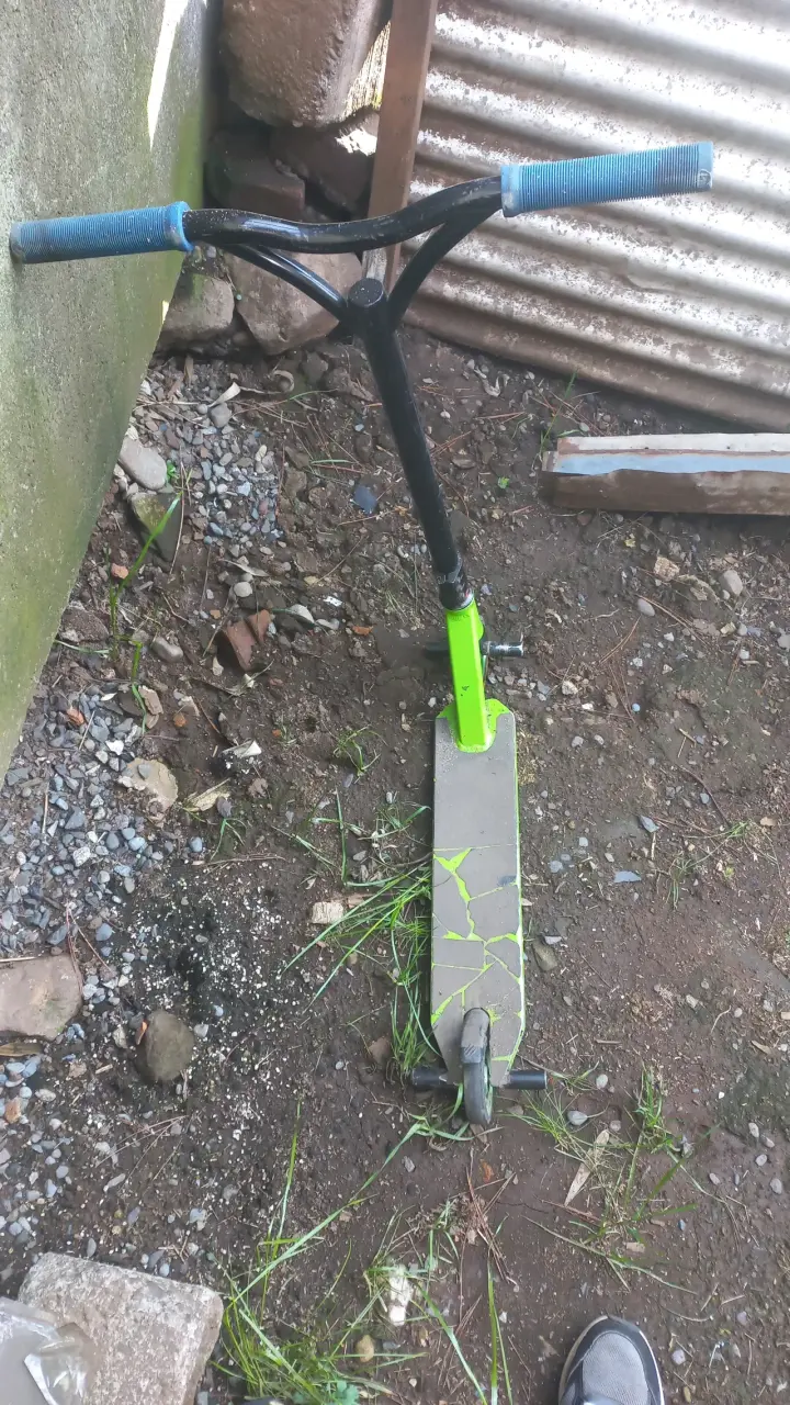 Scooter Bestial Wolf verde y negro - 3
