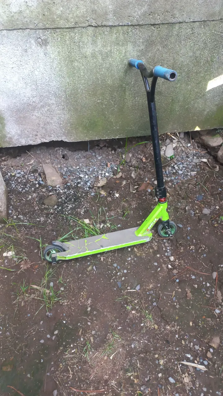 Scooter Bestial Wolf verde y negro - 4