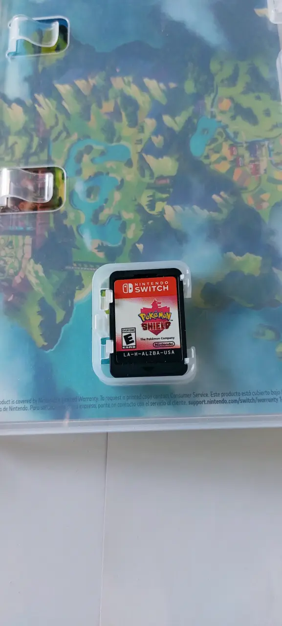 Juego Pokémon Shield para Nintendo Switch - 2