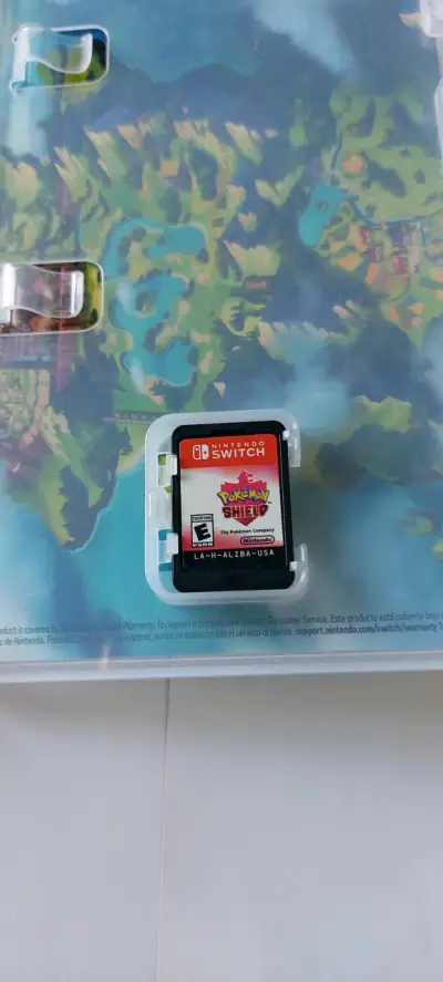 Juego Pokémon Shield para Nintendo Switch - miniatura 2