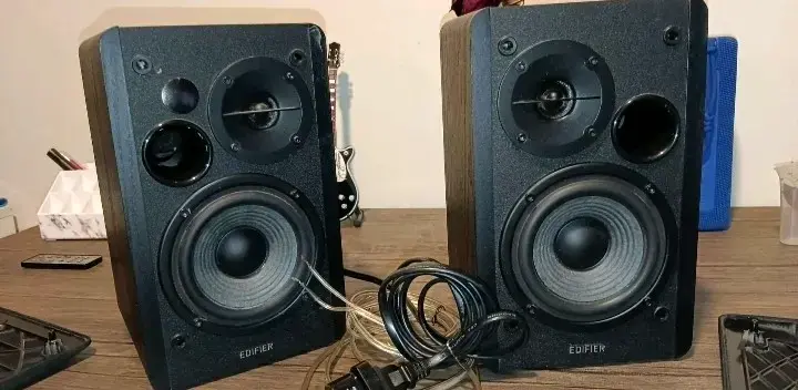 Parlantes Edifier R1280DB (Bluetooth/Óptico/RCA) - 5