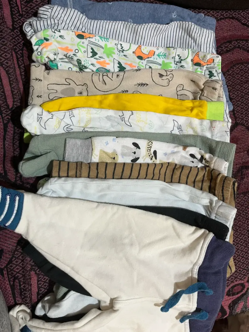 Lote de pantalones para bebé con diseños variados - 1