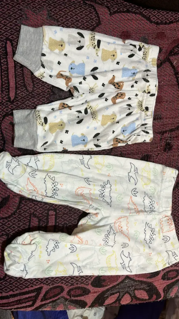 Lote de pantalones para bebé con diseños variados - 4
