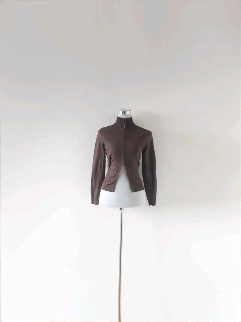 Chaqueta de punto marrón con cierre - 1