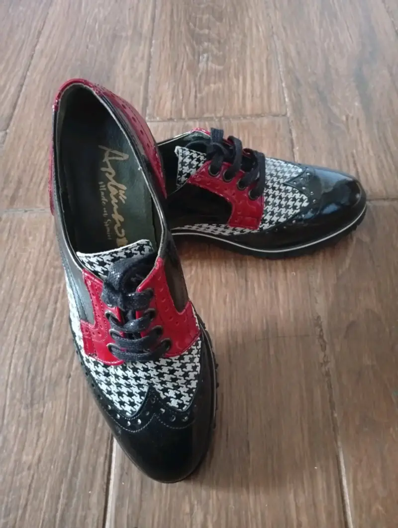 Zapatos de cuero estilo Oxford en rojo y negro - 2
