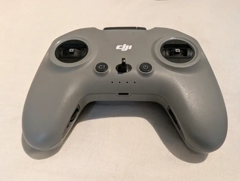 Drone DJI Avata con control y gafas FPV - 3