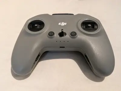 Drone DJI Avata con control y gafas FPV - miniatura 3