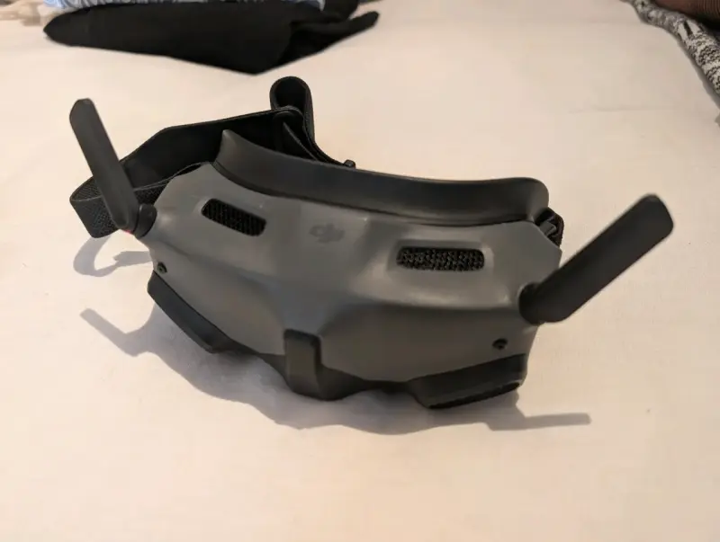 Drone DJI Avata con control y gafas FPV - 4