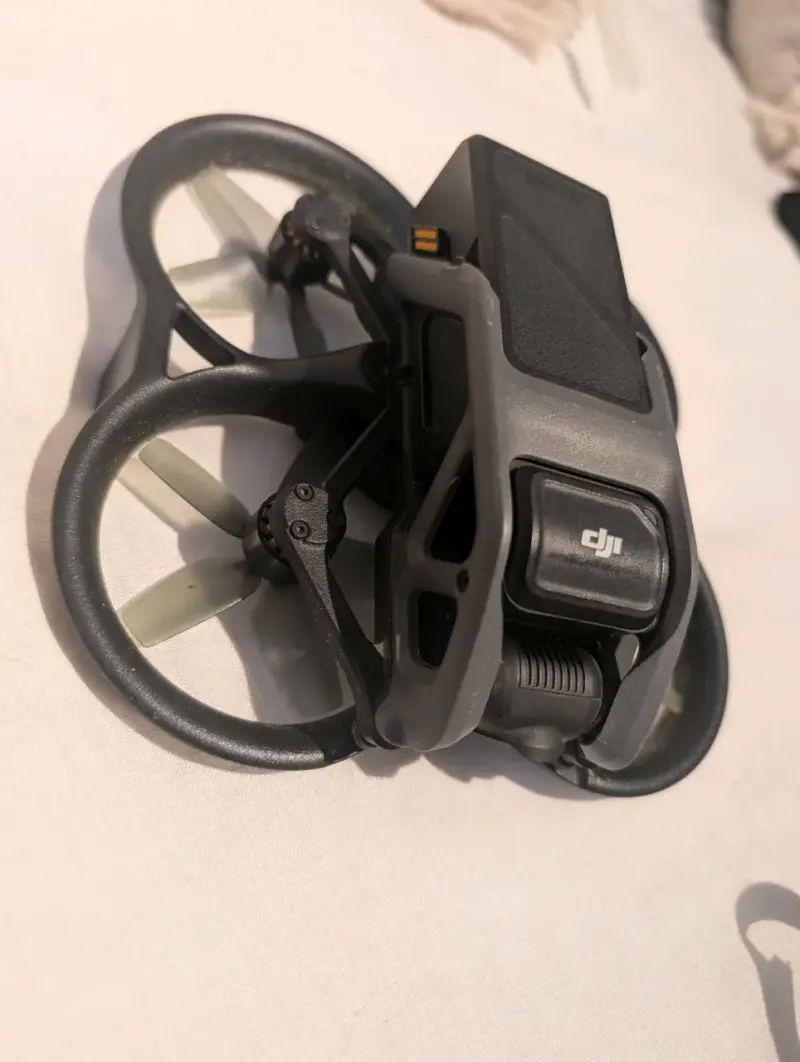 Drone DJI Avata con control y gafas FPV - 5