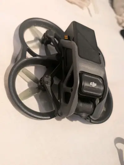 Drone DJI Avata con control y gafas FPV - miniatura 5