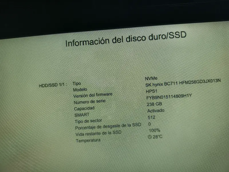 Laptop HP con pantalla de 15 pulgadas - 6