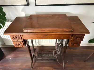 Máquina de Coser Antigua Singer con Mueble - miniatura 6