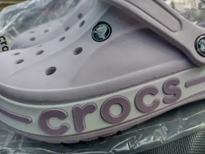 Zuecos Crocs Classic Lavanda Talla 7 - miniatura 1