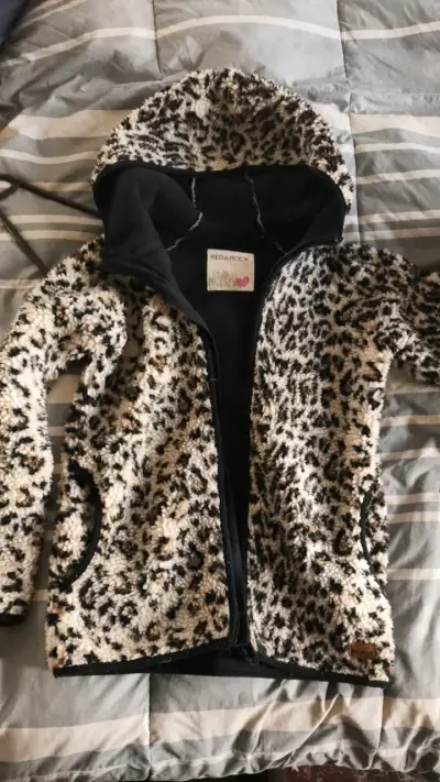 Chaqueta de felpa con capucha estampado leopardo - miniatura 1