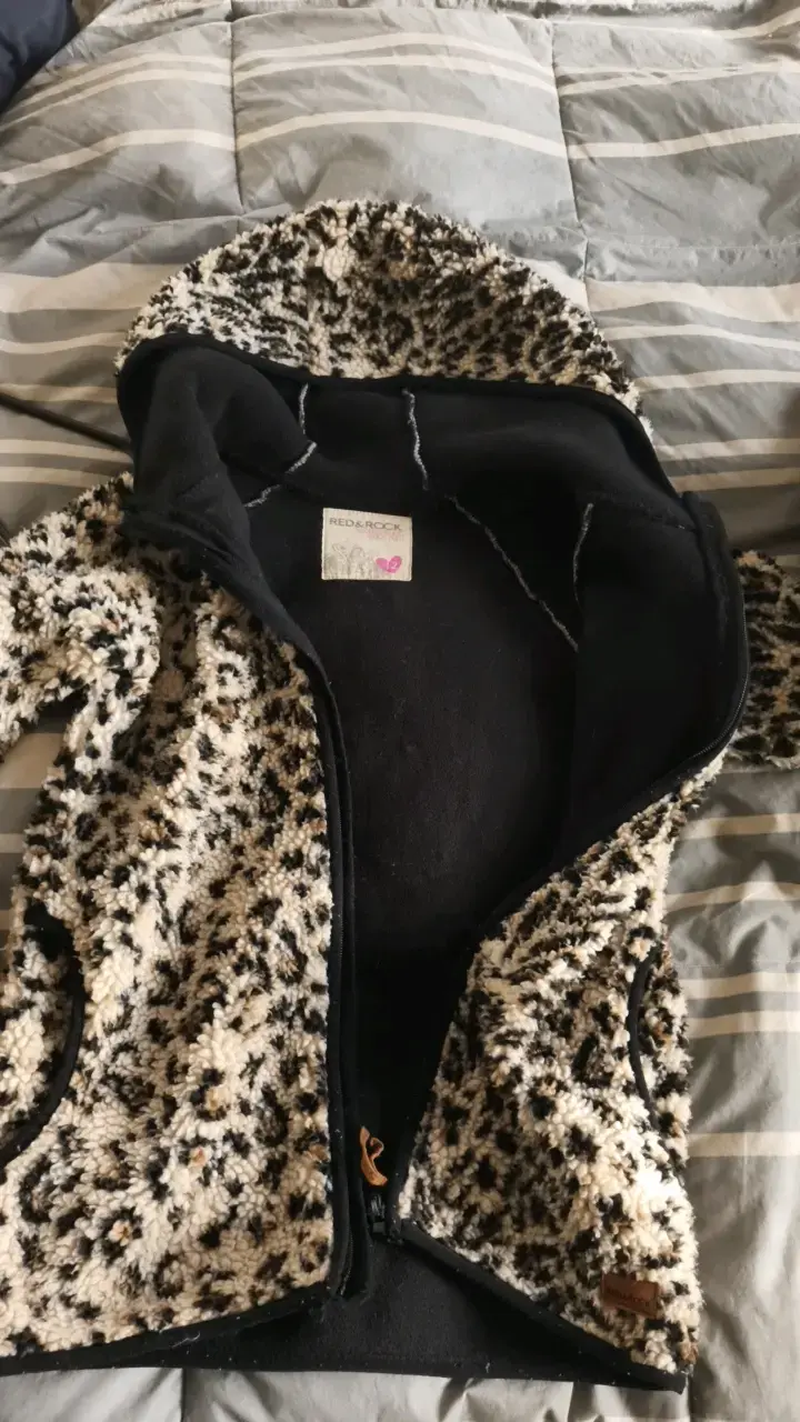 Chaqueta de felpa con capucha estampado leopardo - 3