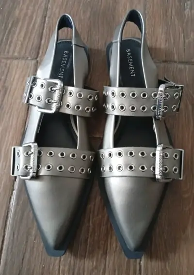 Zapatos planos metálicos Basement con hebillas - miniatura 1