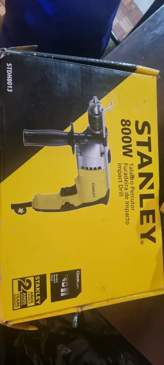 Taladro percutor Stanley 800W con mango auxiliar - 2