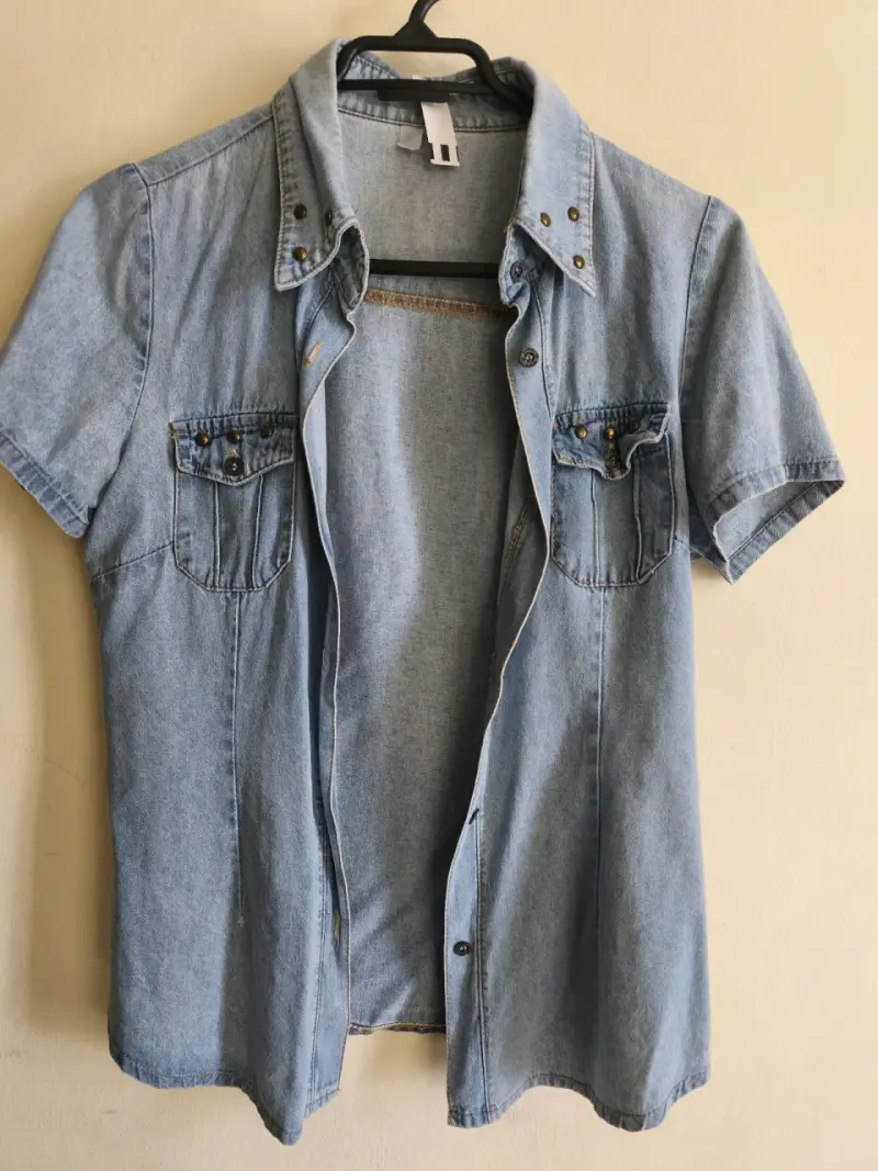 Camisa de mezclilla azul claro - 1