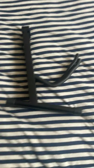 Soporte plegable para guitarra negro - miniatura 2