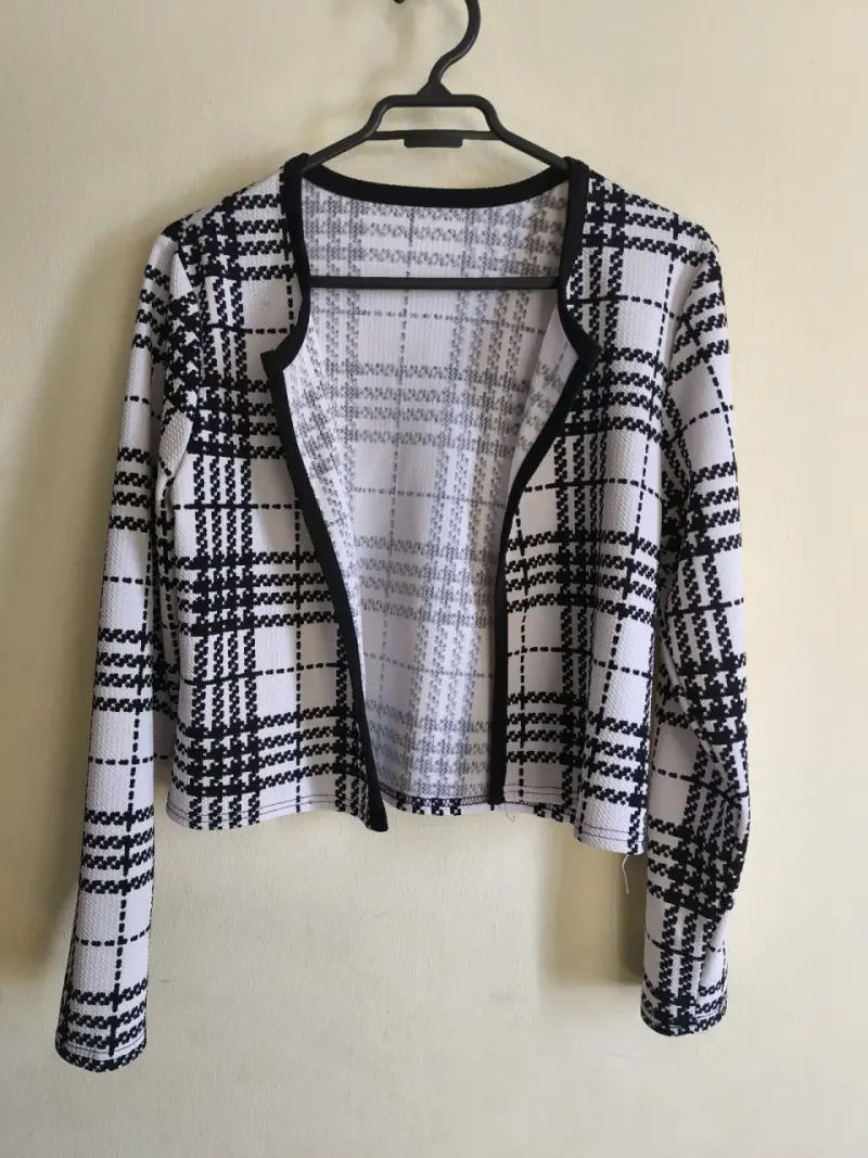 Chaqueta de punto a cuadros blanco y negro - 1