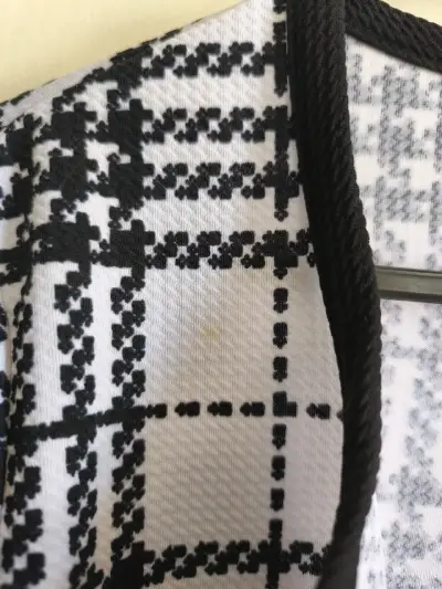 Chaqueta de punto a cuadros blanco y negro - miniatura 2