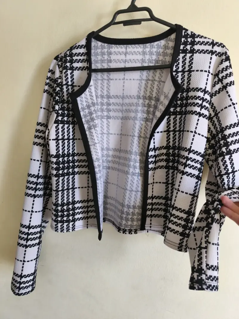 Chaqueta de punto a cuadros blanco y negro - 3