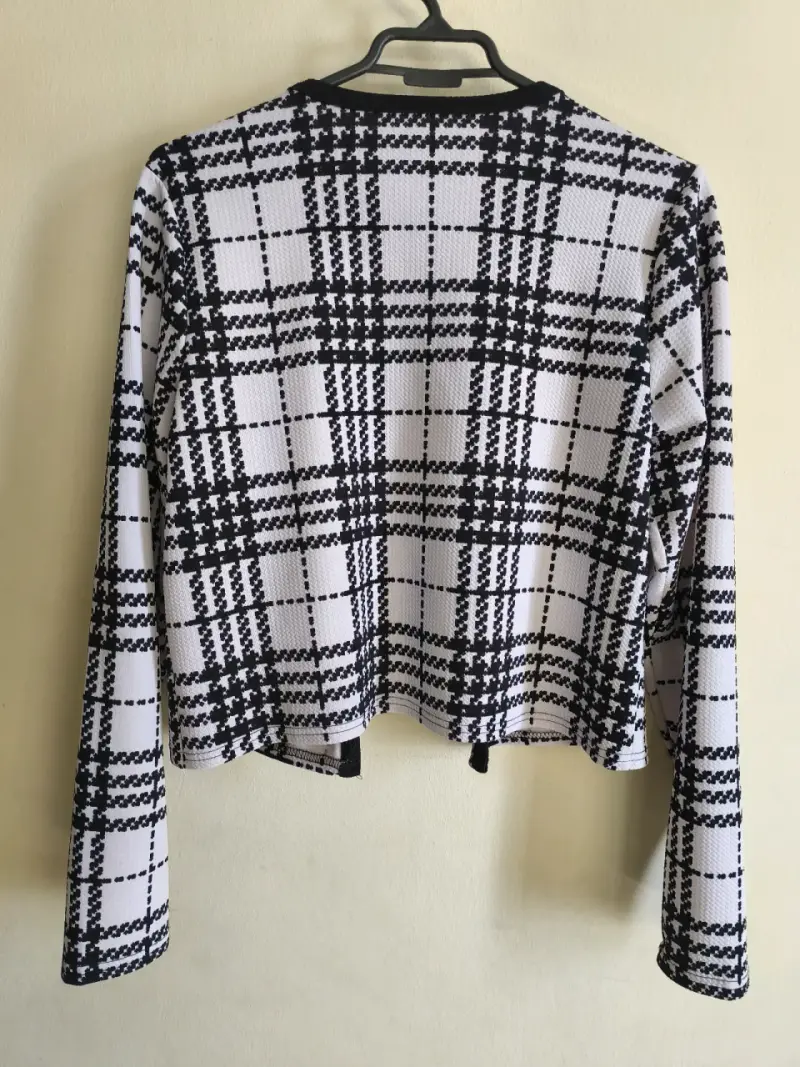 Chaqueta de punto a cuadros blanco y negro - 4