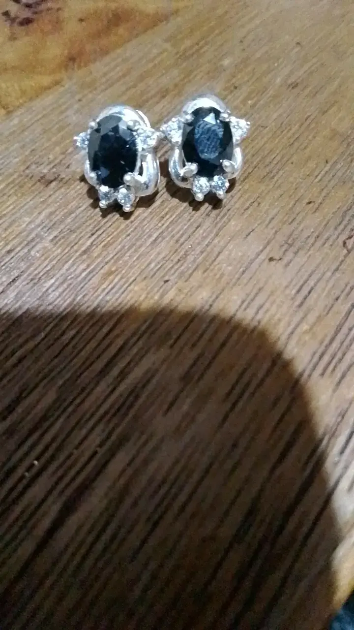Aros de plata con piedras negras elegantes - 1